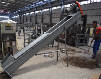 spiral/scraper mushroom substrate conveyor